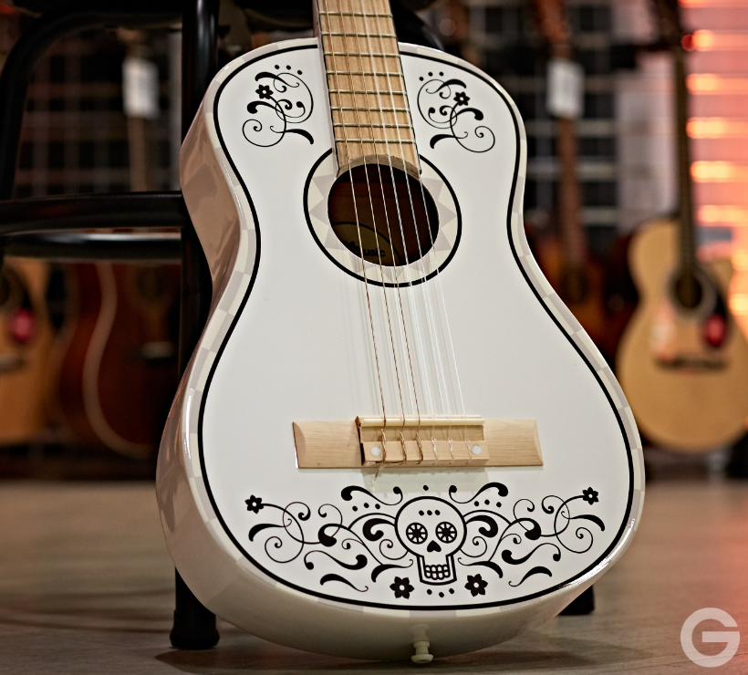 gear4music's tweet photo. What age did you start playing #guitar? You're never too young! With soft #nylonstrings, 1/2-sized body and a sleek #mapleneck, #classicalguitars like this are perfect for young rockers to knock 'em dead.

Check it out! 
👉 https://t.co/FdHetewOu2 https://t.co/byTzx4dJBx