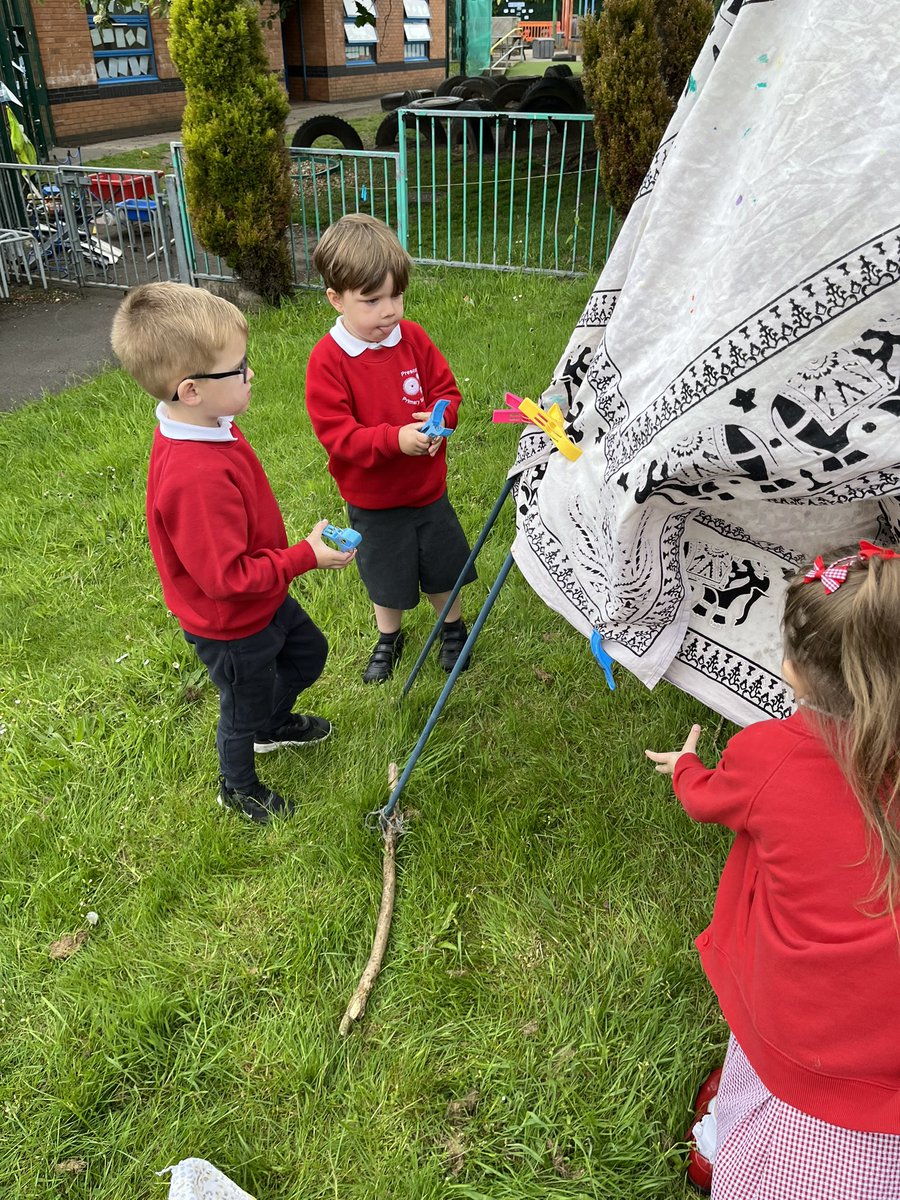 PCPNursery's tweet image. Today we had fun den building! ⛺️ We used a variety of materials and pegs to create our own den. Everyone displayed fantastic teamwork! #expressiveartsanddesign #psedevelopment