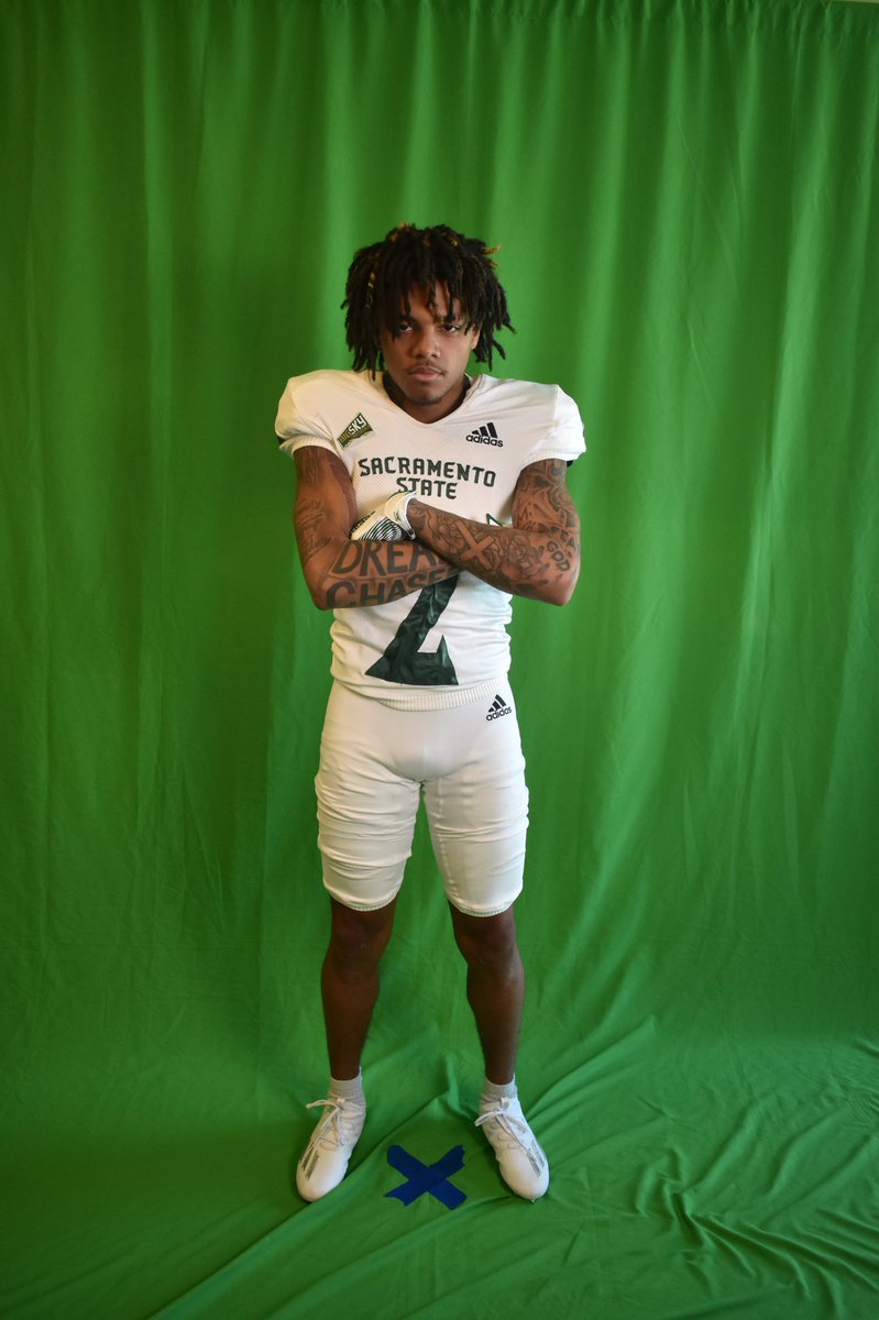 loso6x's tweet photo. How I look !? #StingersUp #AGTG https://t.co/lVPpIfjdro
