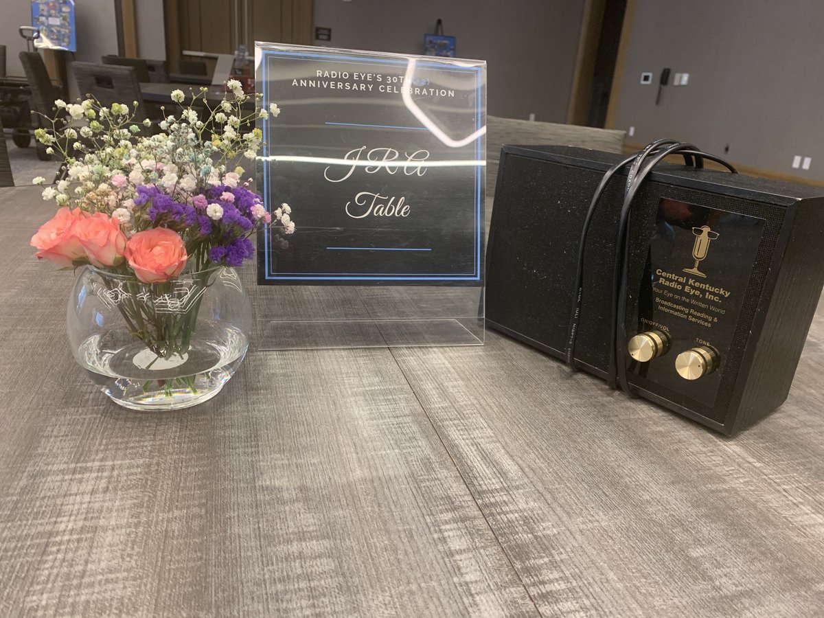 Radio Eye tweet media