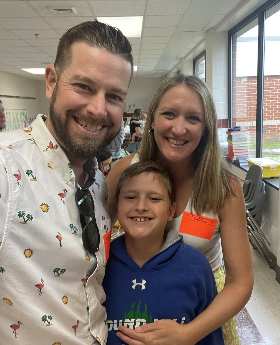 lfelmey's tweet photo. So fun seeing Cole’s and his classmates projects this morning at the Round Hill Elementary School Computer Science Showcase! 💙 @RoundHillES https://t.co/QCYfVUsDVT
