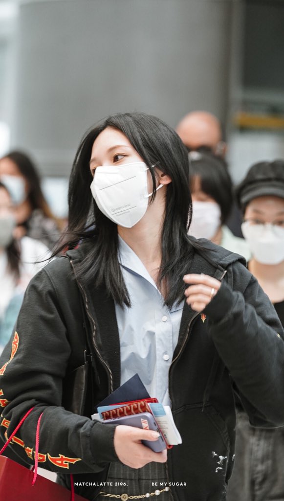 matchalatte2196's tweet photo. 220520 jfk airport 

♡︎♡︎ safe flight ♡︎♡︎

#MINA #미나 #TWICE https://t.co/1eNIHa72fi