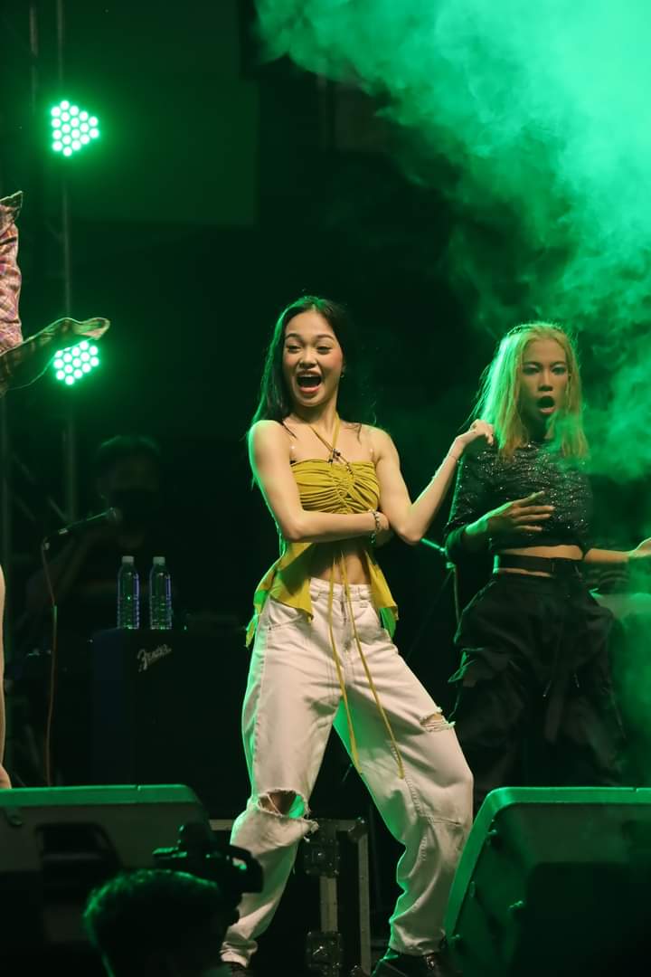 acnatics's tweet photo. We love you so Much! @BonifacioAc https://t.co/Hdb5kHhyu9