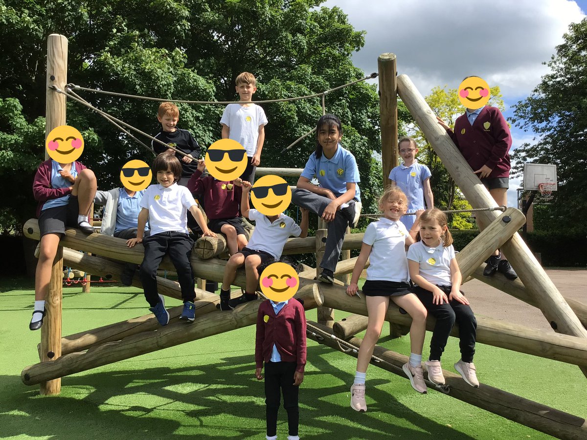 exton_mary's tweet photo. Very #proud of our Golden Book nominees this week. They’ve all been working hard on their presentation and handwriting. #prideinourwork Keep up the fantastic work! https://t.co/DYW84EEaeu