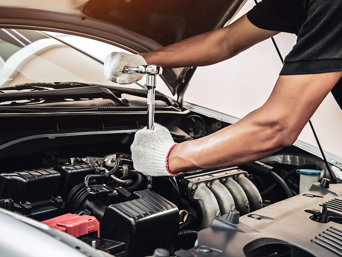 We service ALL makes and models! Our Service Departments are here to get you back on the road as quickly and safely as possible. bit.ly/3Djurso