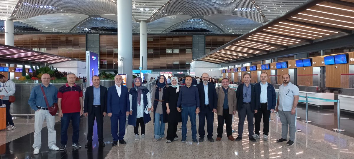 skorkmaztr's tweet photo. İran'a yolculuğumuz başlad��... Hayırlara vesile olur inşallah... https://t.co/agKCIVBgPX