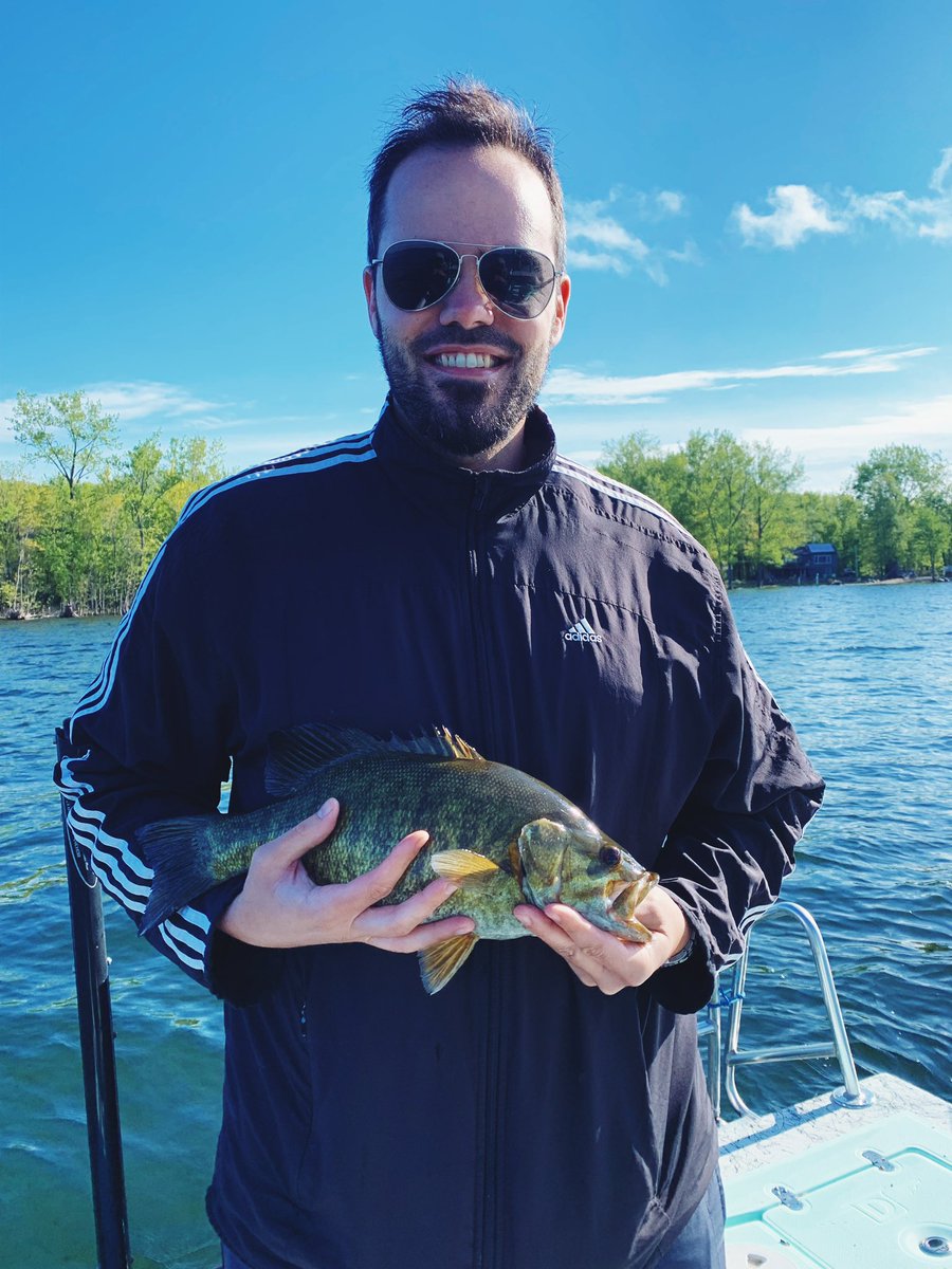KYoungOutdoors's tweet photo. This picture of one of our clients this morning cracks me up. Holding the little football like a baby🥺 #funny #fishing #ReelVermontGuideService @VermontTourism @VTFishWildlife https://t.co/GdOJev76ks