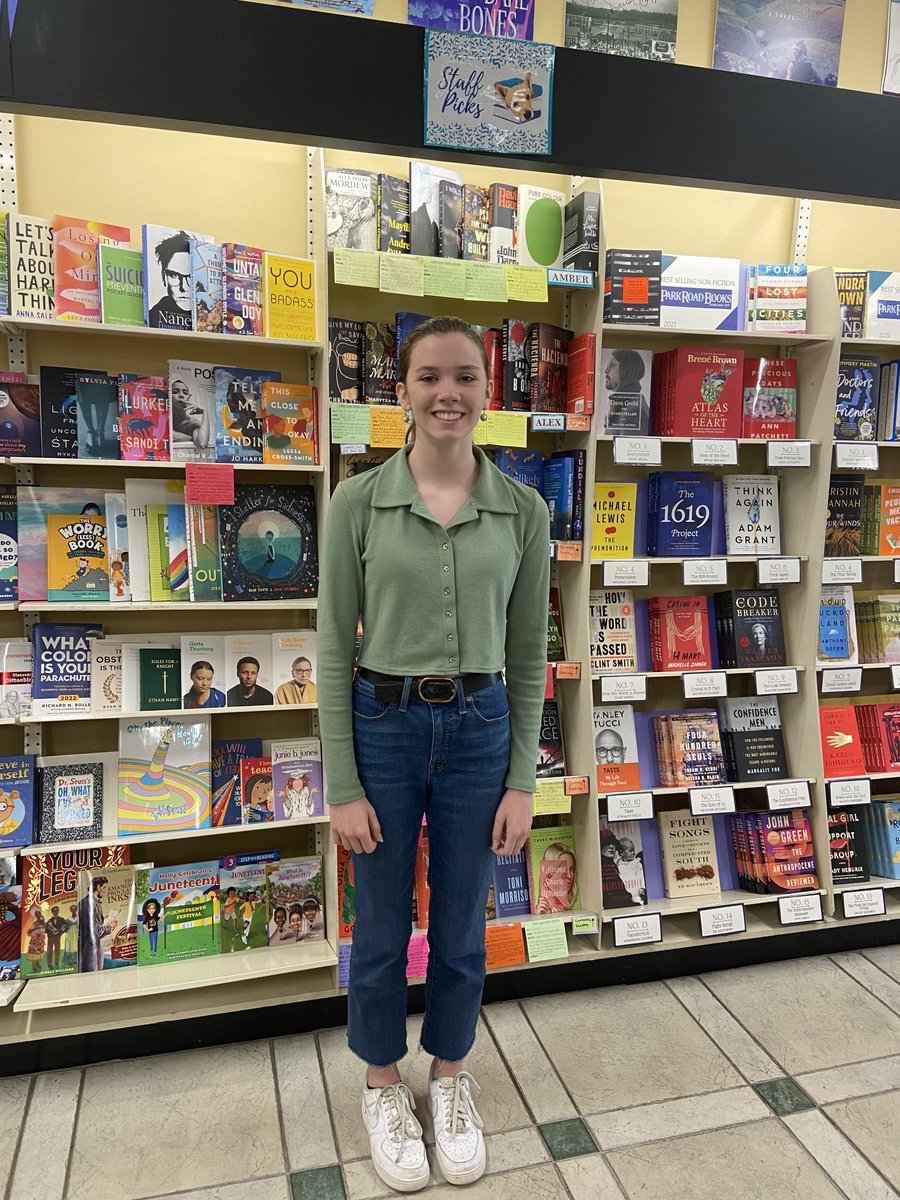 DevelopPDS's tweet photo. #PDSChargers Senior Project at Park Road Books inspiring a future independent book store owner! #PD2022 https://t.co/u77mFEuVuH