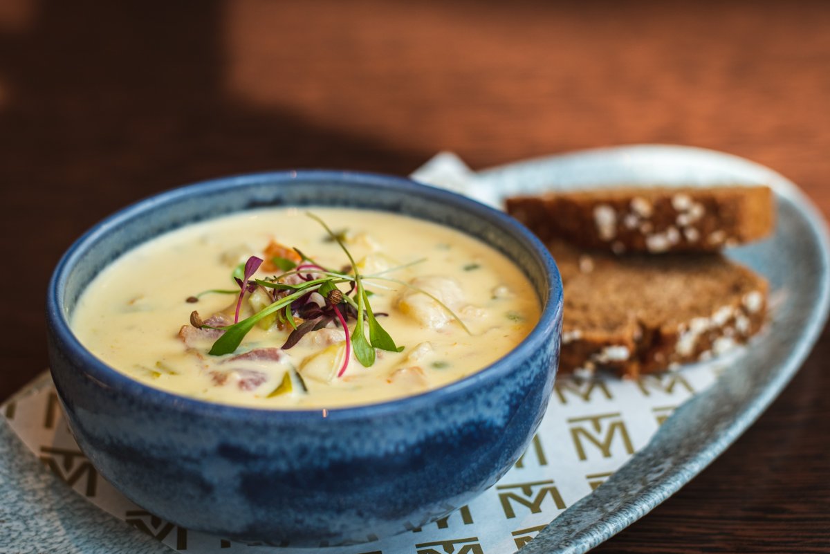 Indulge in a night away this spring at The Malone Hotel. 🌷
From £149 per room, enjoy overnight accommodation, a full Irish breakfast, a 2 course evening meal, a cocktail at <a href="/GalleryAtMalone/">Gallery Restaurant</a> and more! 🛌🍹
Learn more → bit.ly/3suVRbW

#Spring #Offer #VisitBelfast