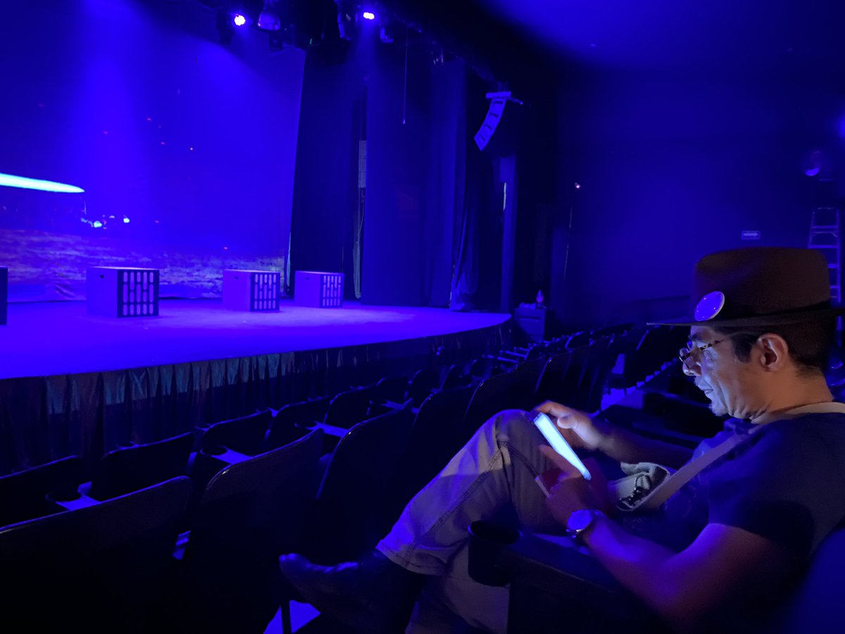 Ya en <a href="/MarketeatroR/">MarkeTeatro·Roma</a> pres seteando todo #Teatro #comedia #Estreno boletos en el teatro una hora antes y en @boletopolis