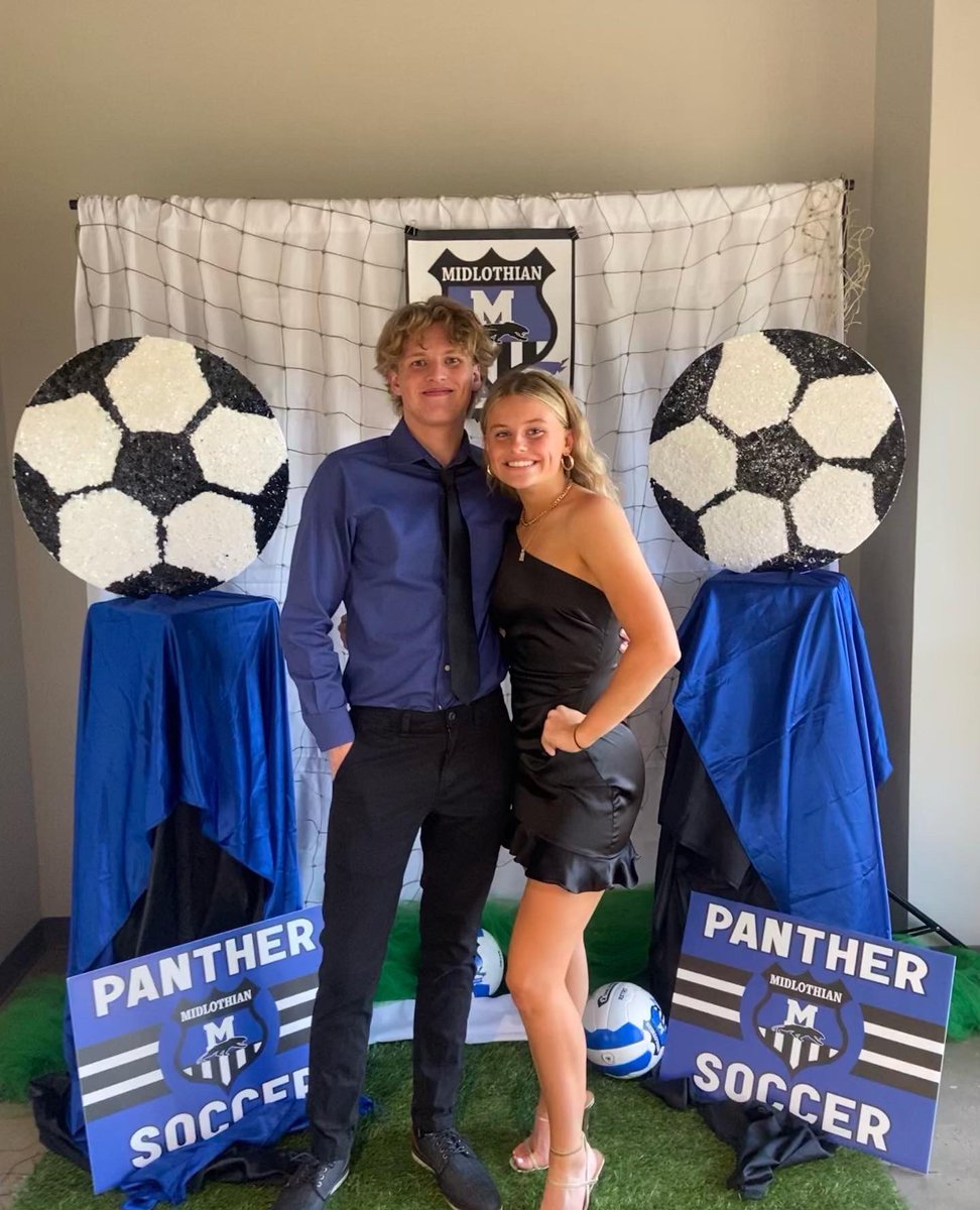 LexiMorris05's tweet photo. sophomore soccer season ✅ https://t.co/juQWhzhak4