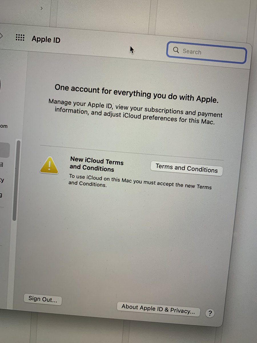 RichBrainerd's tweet photo. @Apple can you please make this go away?!?!?! How many times do I need to accept?!?! https://t.co/JI4j0Fc1hg
