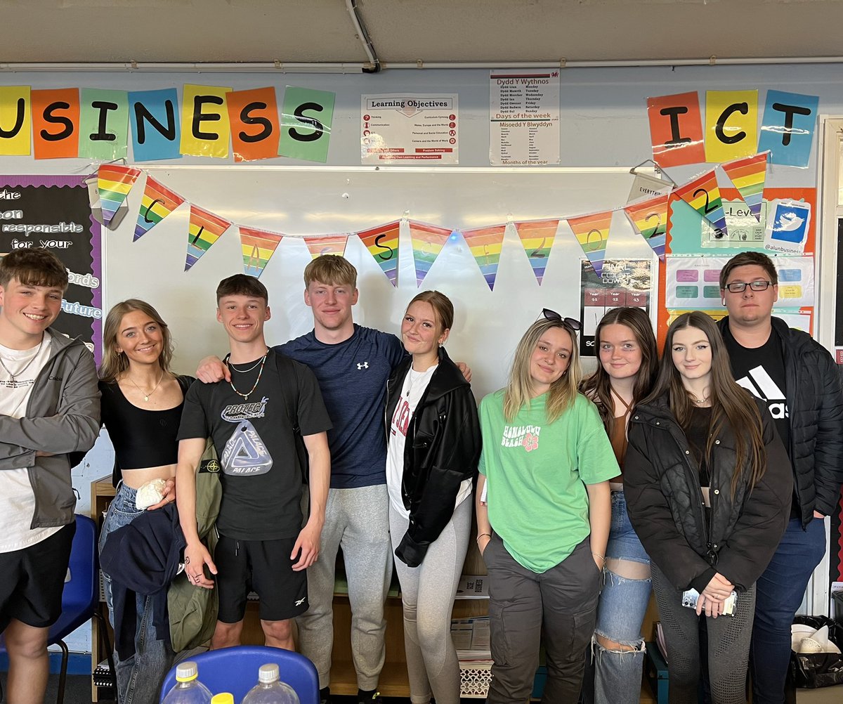 AlunBusiness's tweet photo. Good luck to all Year 13 Business and Economics students for your upcoming exams and with your next adventure! Class of 2022 #youcandoit #believeinyourself #bringonthenextadventure @alunschool https://t.co/ULScv5OW9k