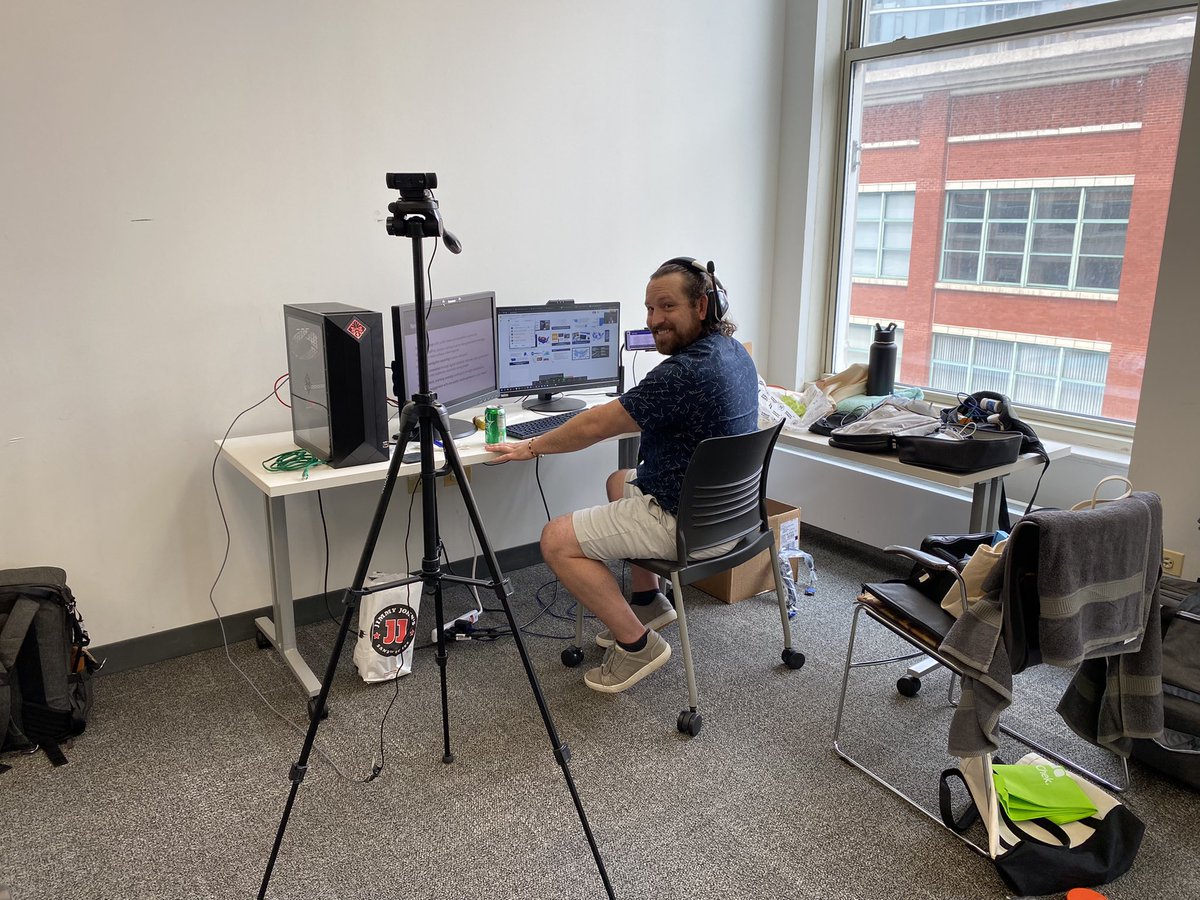 CenterCoopMedia's tweet image. Behind the scenes at #CJS2022