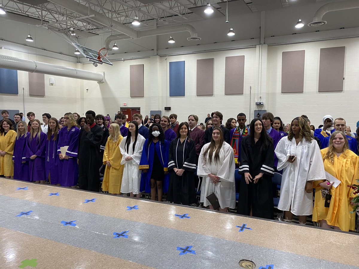 KimMiller_Learn's tweet photo. What a great week!  We celebrated our graduating seniors from ECC, FCC and our Satellite programs. So proud of these students who found their next E @EFCTS #YourFutureOurFocus #Classof2022 https://t.co/PuGLLONjsK