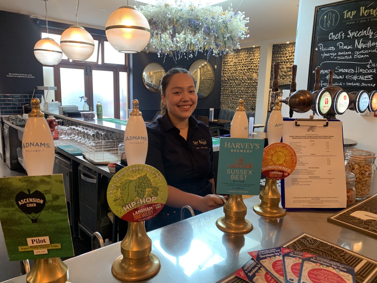 THshoreham's tweet photo. We're in the F&B business, this weekend it's all about the "B (Beverages)"...delicious Gins, perfectly cellared Beers & of course Cocktails #shorehamindependenttraders #taphousemussels #taphouseshoreham #taphouseburgers #pubsmatter #loveshoreham #ginbars https://t.co/lFgXH4YeLv