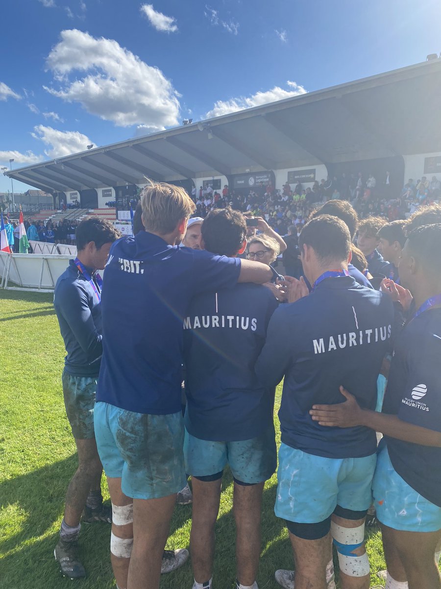 mauritiusrugby's tweet photo. Vice champion olympique 🥈
@ISFsports Olympic School Games

#mauritiusrugby https://t.co/zJqHgr1uhU