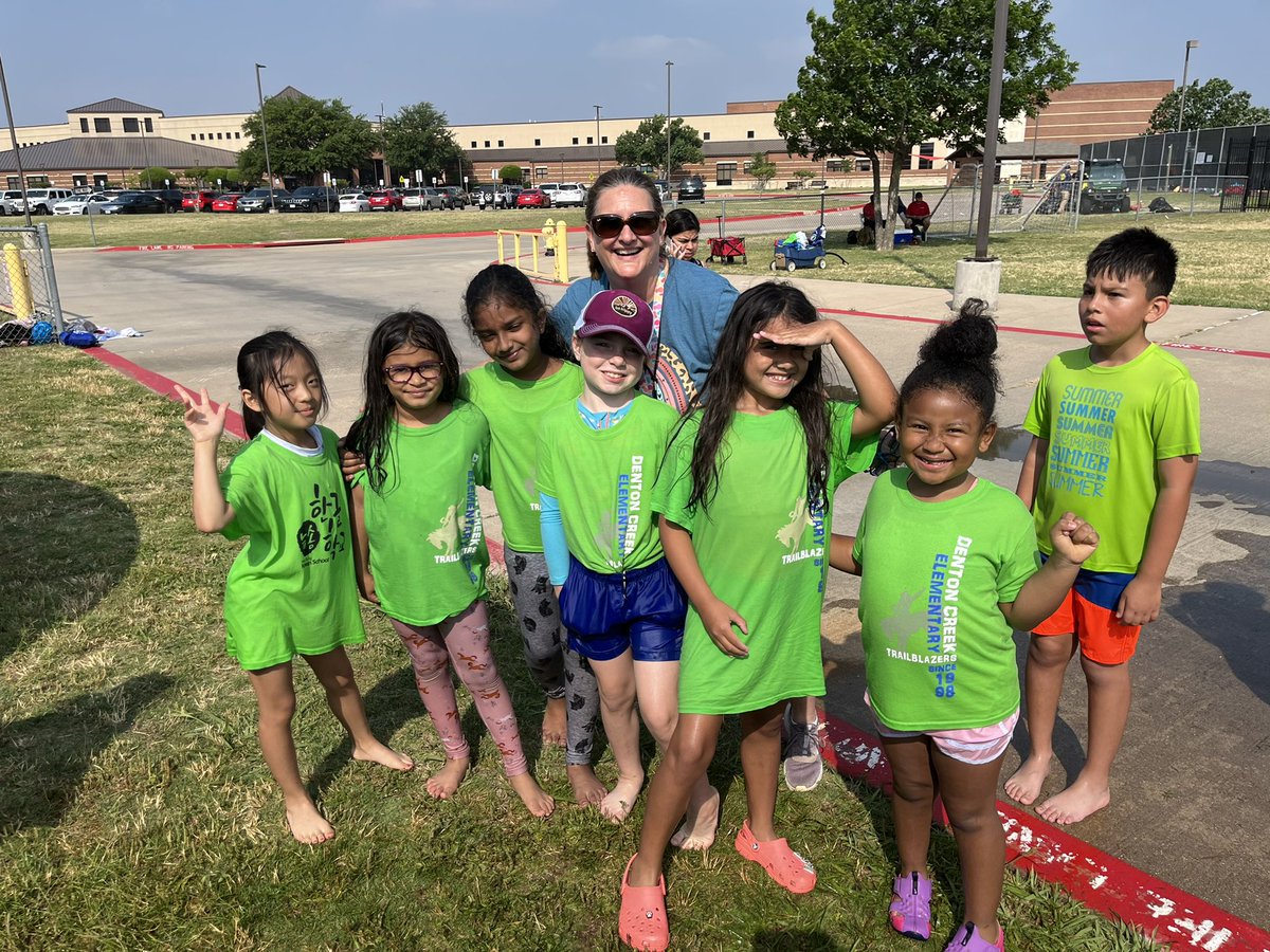 Field Day 2022 @DCEtrailblazers Everybody has fun. Smiles all around. <a href="/MrsDayDCE/">Lamar Day</a>