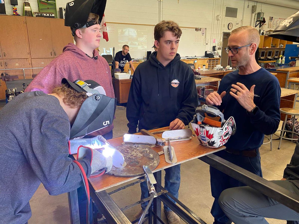 Mr_Huber's tweet photo. DCVI welcomes Mike from @TriMachInc for a day of TOG welding demos and trading for Grade 11/12 students. Thanks Mike we all had fun. #amdsboyap #amdsbSHSM https://t.co/GanvVm717A