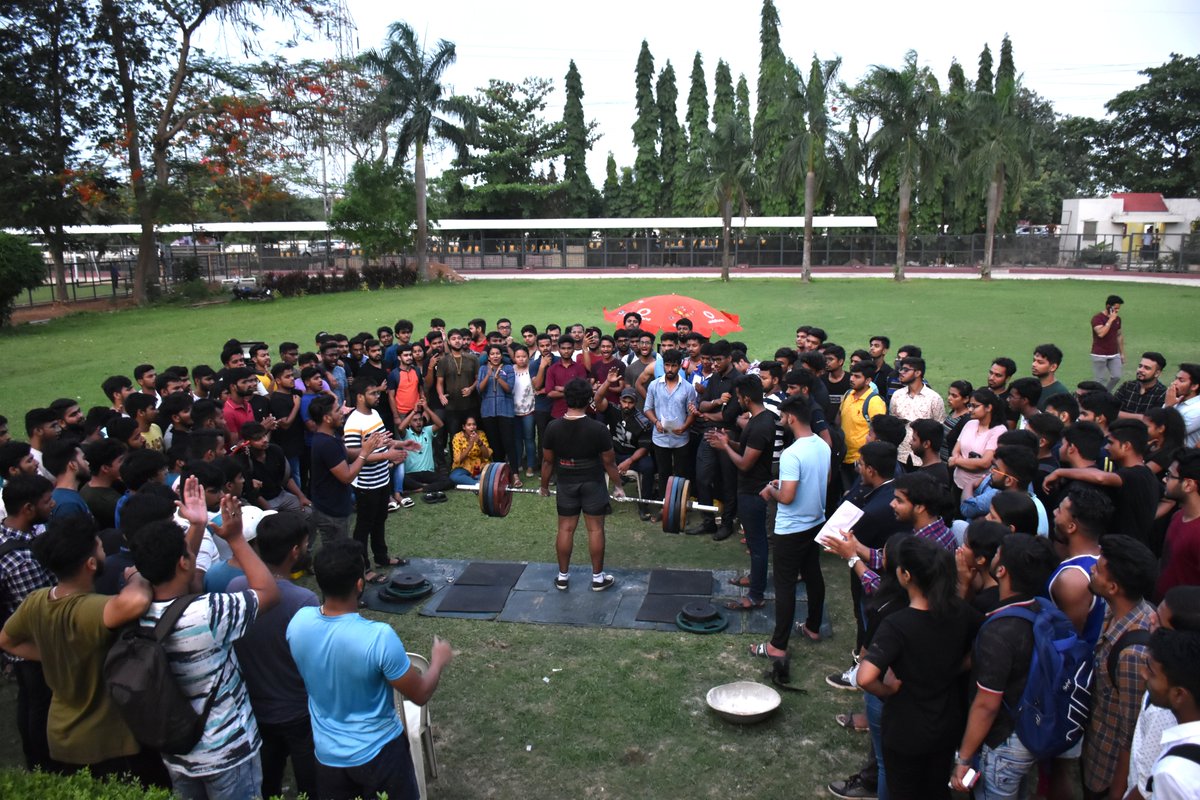 Silicontech_bbs's tweet photo. The audience excitedly watched as a huge number of students actively participated to emerge fitter than others.
#silicontech #sitbbs #sitbhubaneswar #fitness #health #healthylifestyle
@qnts_fitness https://t.co/44Mm6yQddT