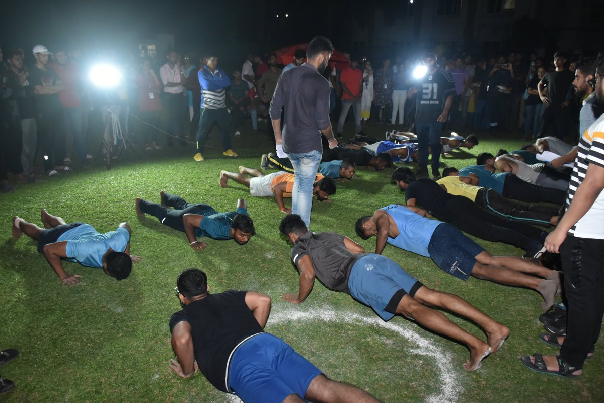 Silicontech_bbs's tweet photo. The audience excitedly watched as a huge number of students actively participated to emerge fitter than others.
#silicontech #sitbbs #sitbhubaneswar #fitness #health #healthylifestyle
@qnts_fitness https://t.co/44Mm6yQddT