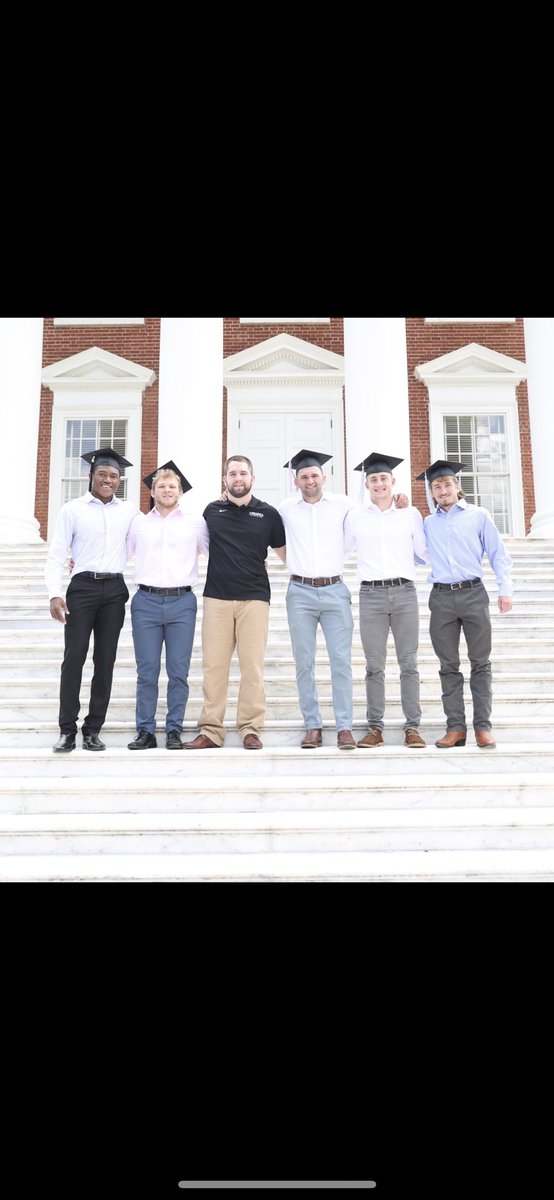stevegarland125's tweet photo. So proud of these guys. It is tough to make it through a collegiate wrestling career. It is even tougher to make it through at ⁦@UVA⁩ ….but these guys did it. Very impressive!! ⁦@UVAWrestling⁩ ⁦@VirginiaSports⁩ https://t.co/h9cCyauIvn