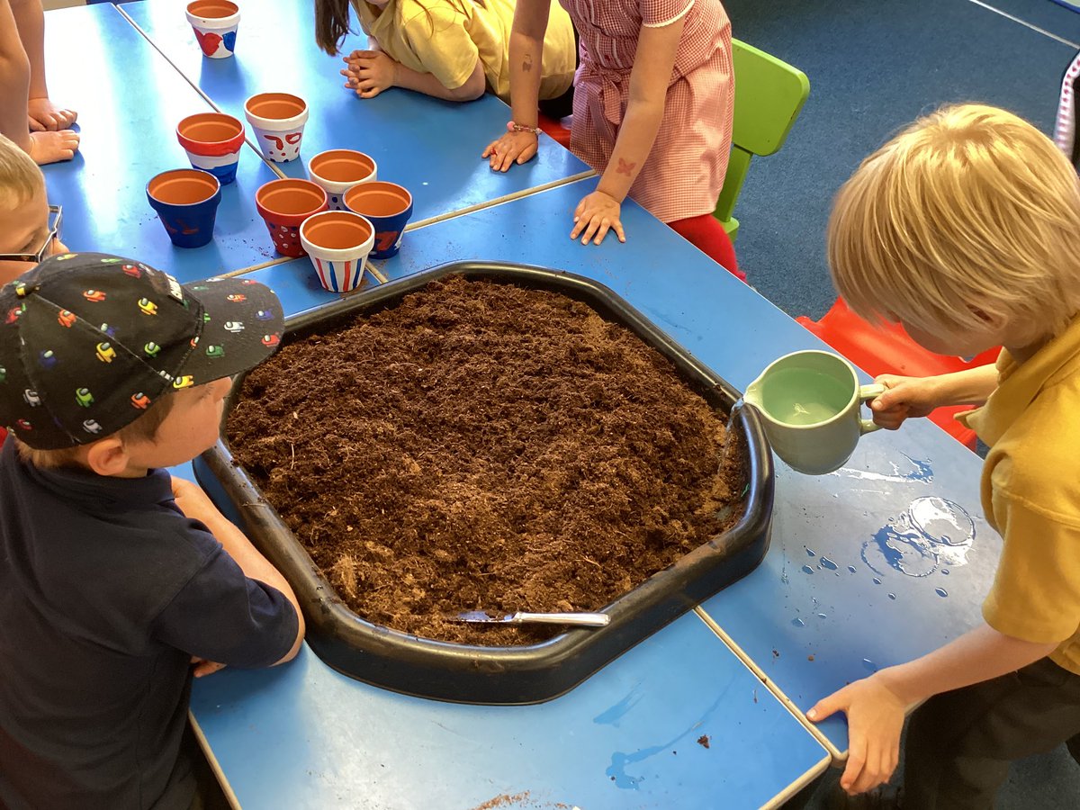 CGIY1Shillam's tweet photo. We mixed eco compost made from coconuts with water to make soil for our decorated plant pots. We added a sprinkling of seeds and will nurture them! #CGIECO #CGISCITECH @EcoCgi https://t.co/Q0bB8ofBIg
