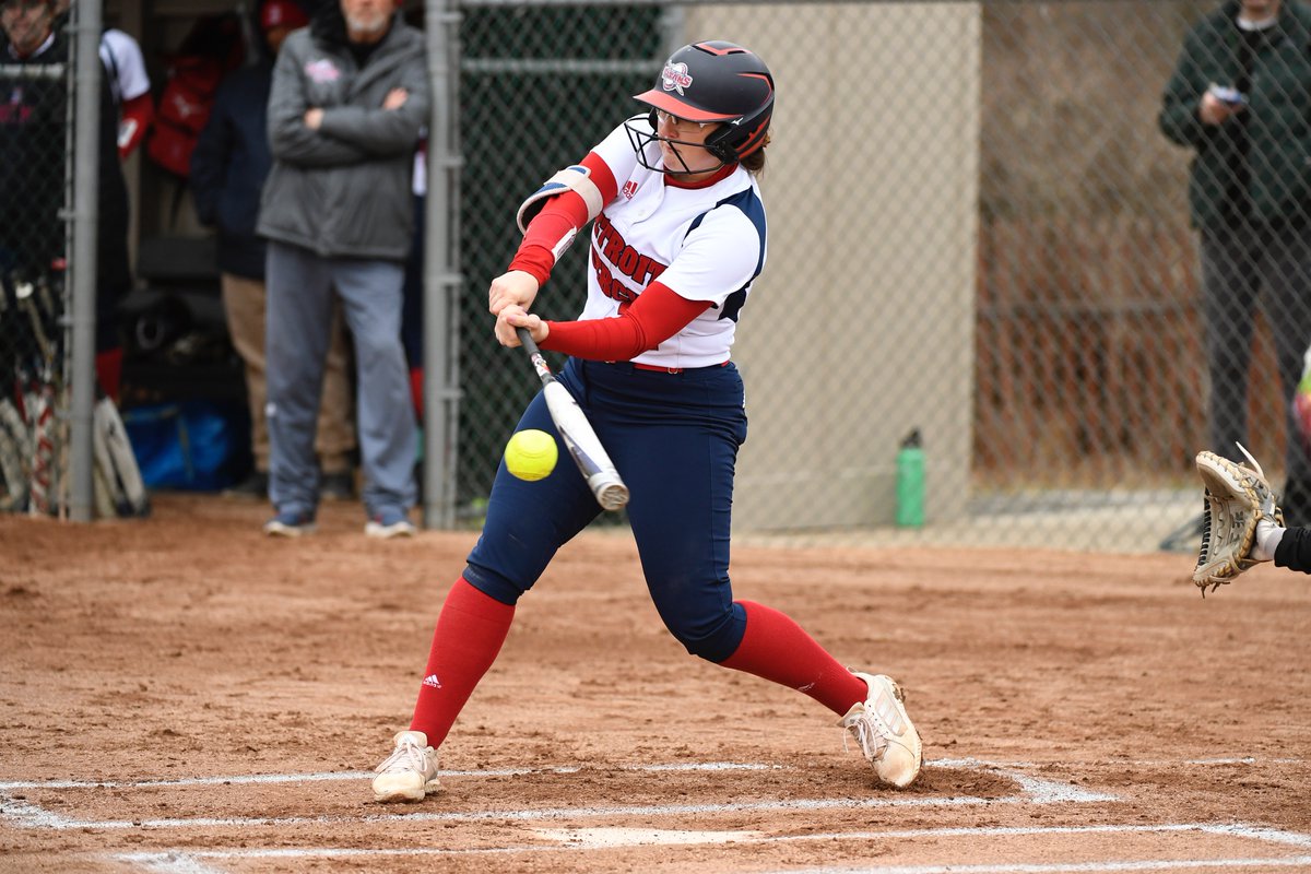 DetroitTitansSB's tweet photo. Champion And Triumph, Mortensen Showcases Titan Toughness #DetroitsCollegeTeam ⚔️🥎💪💜

🔗 https://t.co/h3zU2pKeOC https://t.co/uA6DB1vgf6