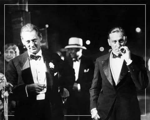 A duo of gorgeous Barrymore men. Lionel and John 1933 
#OldHollywood #lionelbarrymore #Elegant