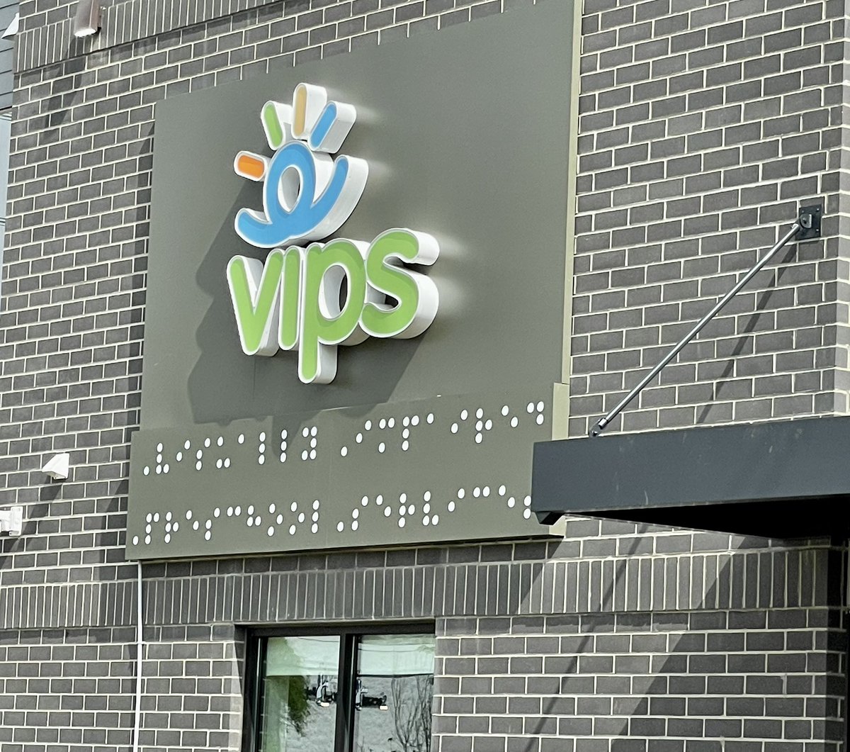 ChuckGoodrich24's tweet image. Thank you to @VIPSorg Indiana for inviting me to tour their office in Downtown Indianapolis yesterday! 

VIPS Indiana provides early intervention to young children, ages birth to three, who are blind or visually impaired and offer comphrensive support to their families.