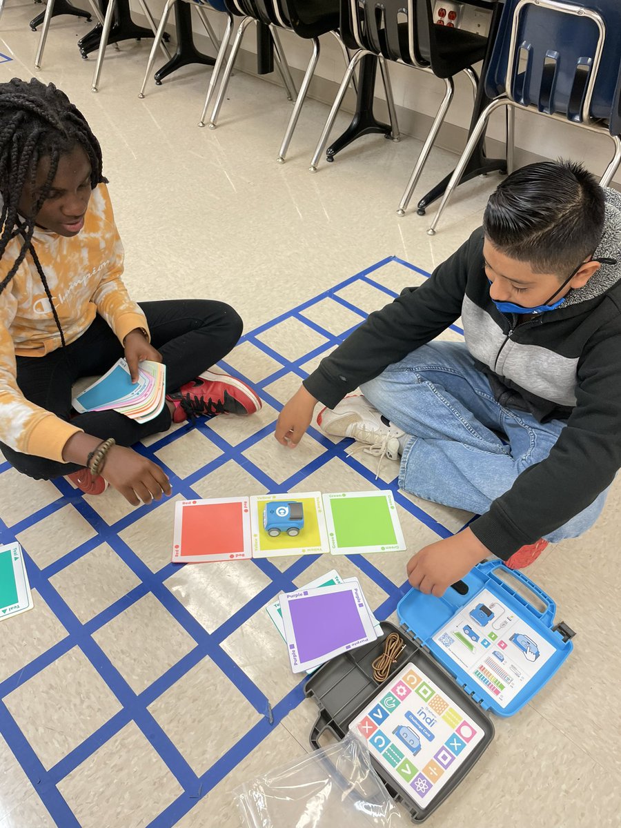 The <a href="/Sphero/">Sphero</a> #Indi made its debut today <a href="/VarennesA5/">Varennes Elementary</a> as an after testing “brain break”. BUT there’s a trick! Even though it seems as if they are just playing, their 🧠 is still #engaged &amp; thinking critically after the test is over #A5EDventure #SCReady #Set #Go 🚙 🤖 <a href="/SpheroEdu/">Sphero Education</a>