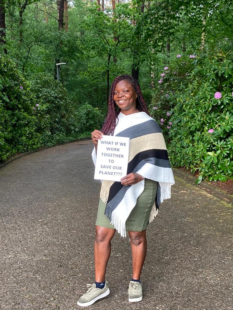 AdoukeIdoxine's tweet image. #cliimatechange 
Today the planet heats and we all suffer. Farmers, power structures, industrial enterprise, active youth... what if we work together to keep our planet safe???
@FAOclimate
#COP27
#vnubenin