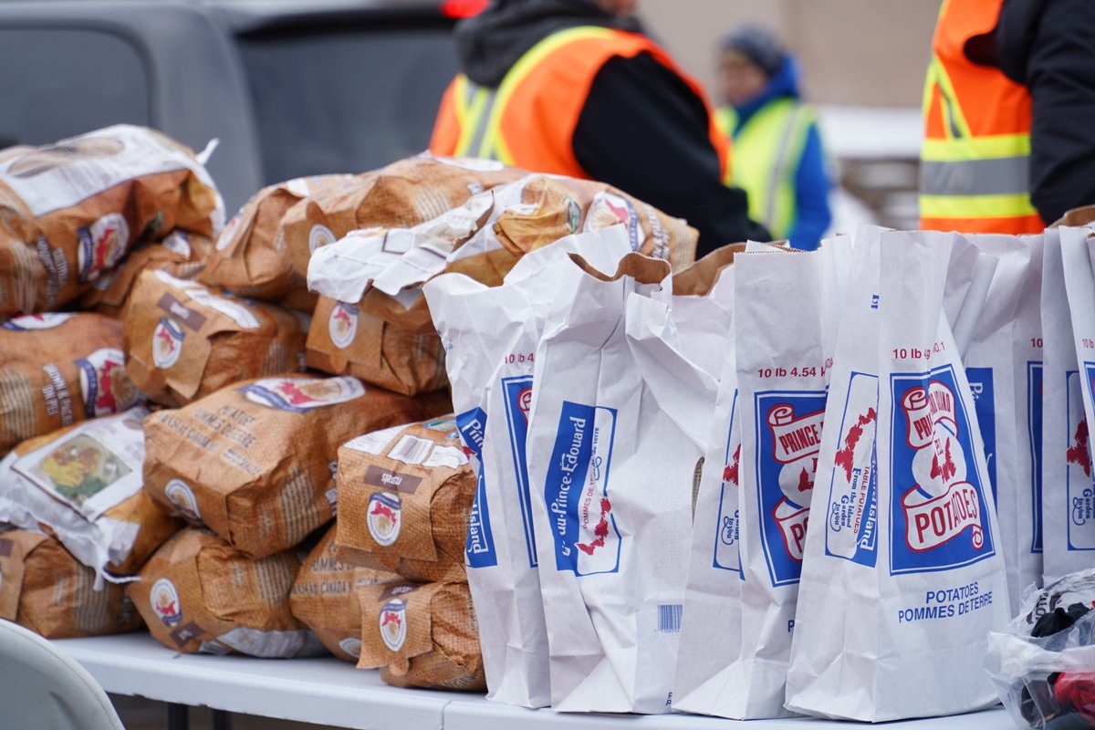 PEI Gov &amp; leaders like ADL &amp;PEI Potato Board are offering free local food pkgs to Islanders in light of rising cost-of-living. 

9am-noon or while supplies last: 

Sat, May 21
Rodd Brudenell 
Stratford Town Hall
S’side CUP
 
Sat May 28t 
Westisle High 
Ch’town PAB Complex