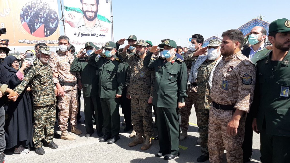 ly86208174's tweet photo. زمانیکه آمریکایی ها دست رد به سینه بارزانی زدند با ۷۰ نفر وارد میدان شد ، تشکیل حشد الشعبی و آزادی عراق...
 مدیری بسیجی از جنس مردم ❤️

#القدس_یجمعنا https://t.co/BTGhWox0mV