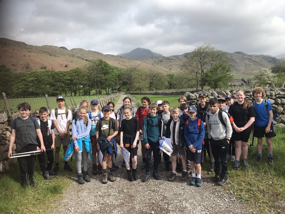 rickcotterill's tweet photo. @winterfoldhs Year 7 on our way home from the Lake District https://t.co/MNtyTF69Kt