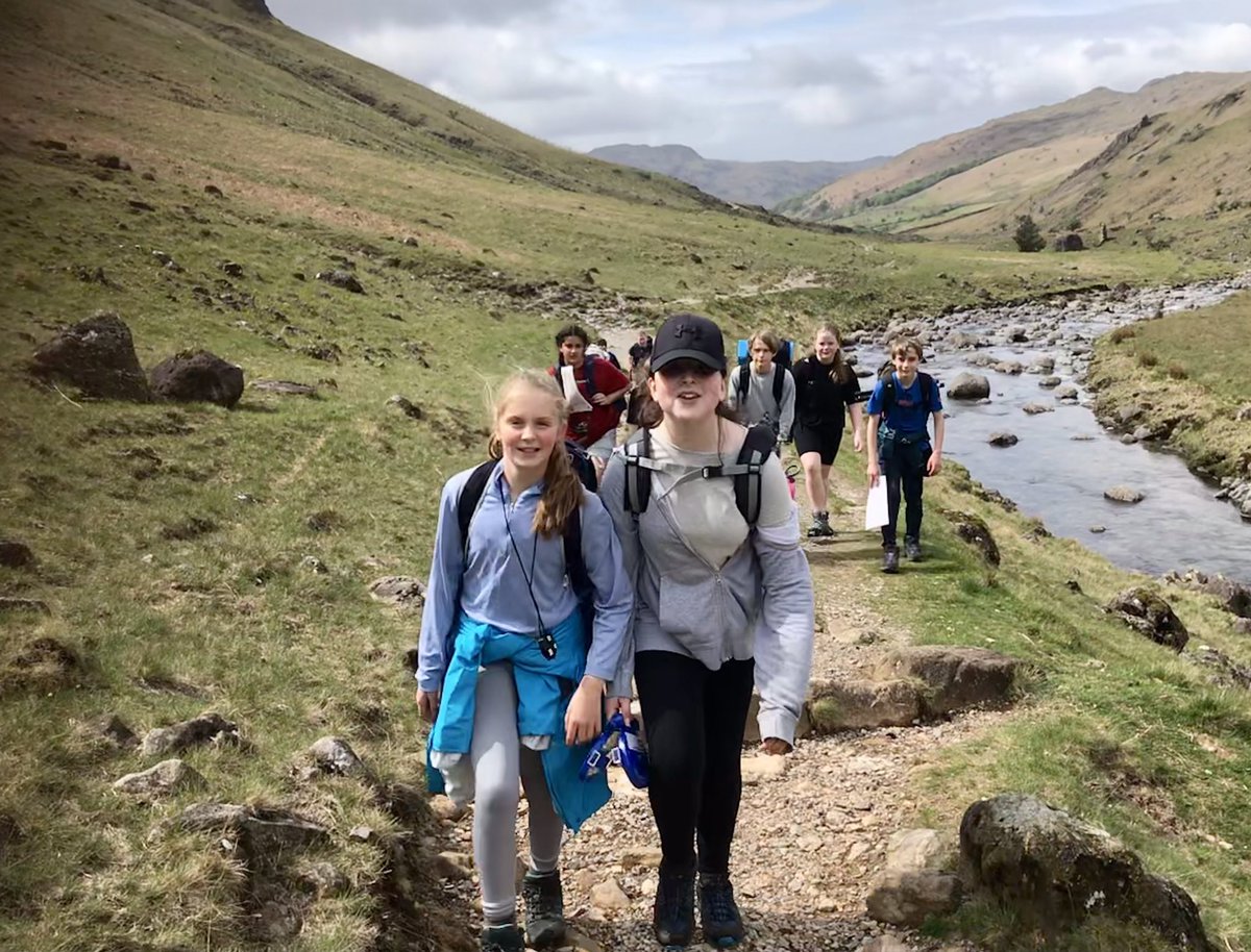 rickcotterill's tweet photo. @winterfoldhs Year 7 on our way home from the Lake District https://t.co/MNtyTF69Kt