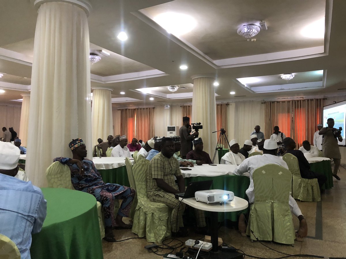 Jackrichorg's tweet photo. APC Presidential Aspirant, Tein T.S. Jack-Rich meets with APC party Stakeholders and Delegates in FCT
#JackRichForPresident #apc #allprogressivecongress https://t.co/BqEAKtb1Wi