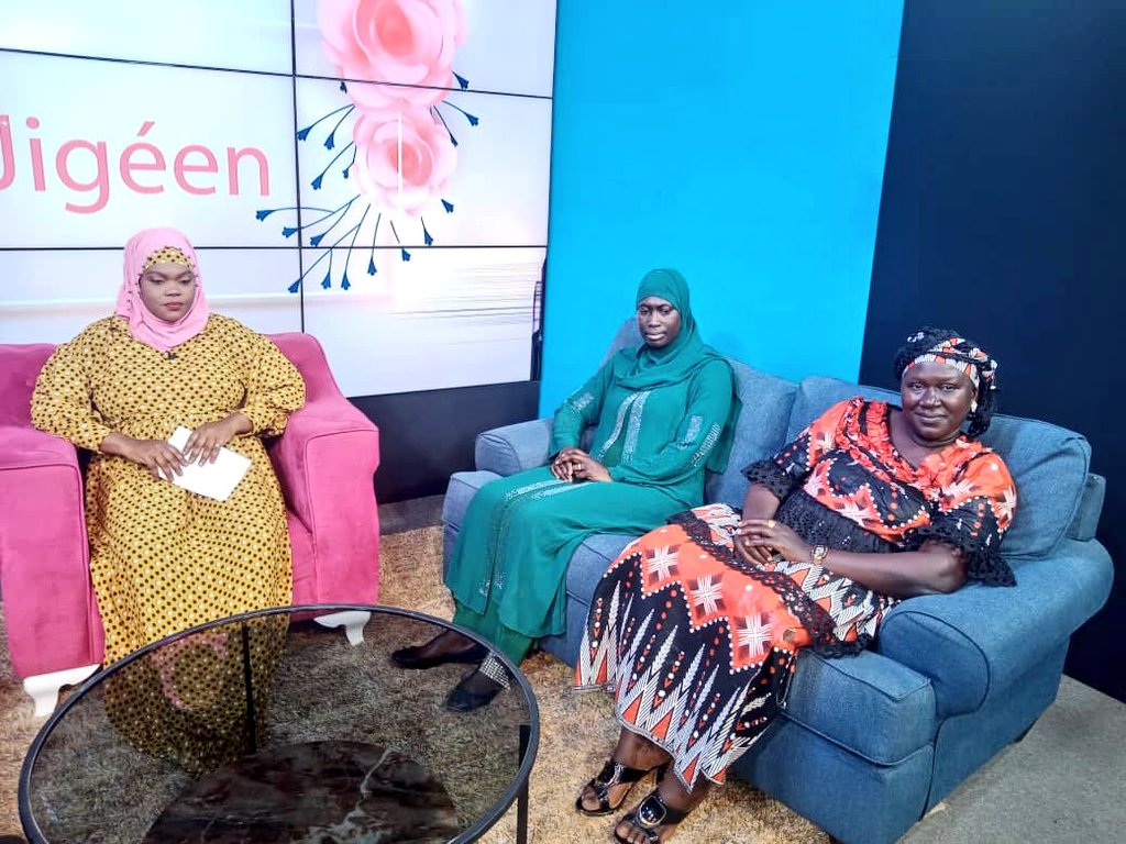 GirlsPrideGam's tweet photo. Our trainers continue to involve parents (Mothers &amp; Fathers) in the fight to end period poverty. Watch our community sensitisation on menstruation and period shaming 
today at 7pm on QTV Jigeen show.
#MHDay2022 #WeAreCommitted 
#CommunitySensitisation 
@WASHUnited @MHDay28May https://t.co/3Cozc65Jzt