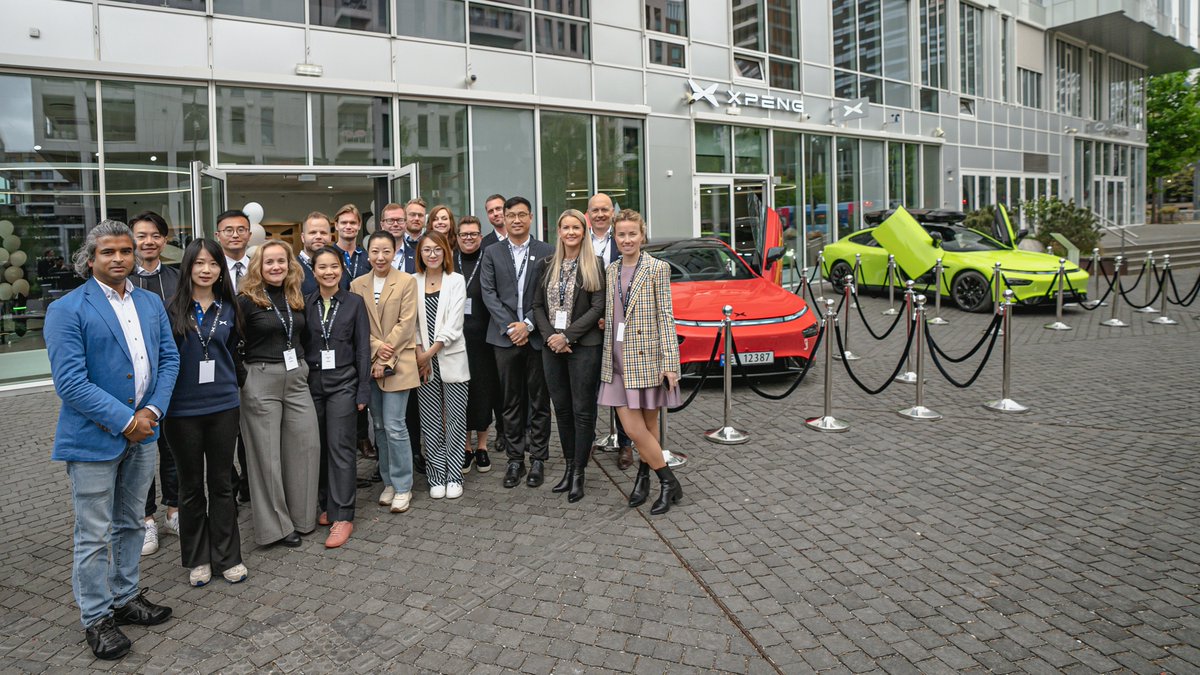 XPENG_Global's tweet photo. The first XPENG Experience Store in Norway 🇳🇴 is officially open to meet EV enthusiasts in Bjørvika, Oslo. Experience future mobility at our store!

#ElectricVehicles #SmartMobility https://t.co/hi27KuYXYY