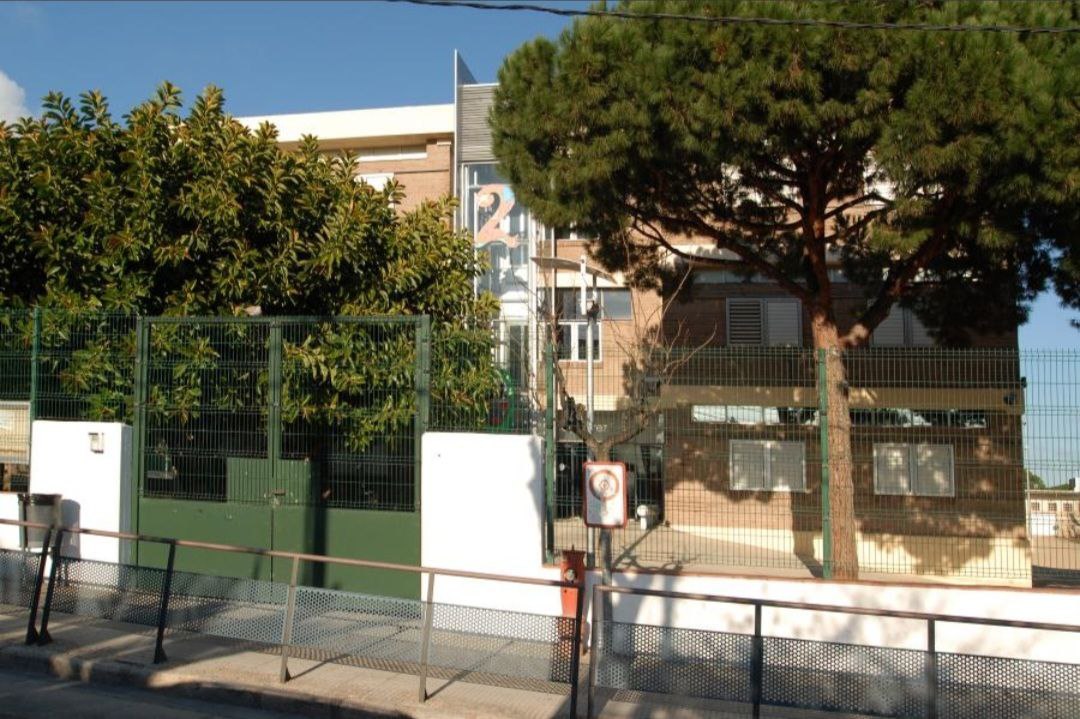 🗣📣 L’alcalde de #VilassardeMar, <a href="/ClotDel/">Damià del Clot Trias</a>, va rebre dimecres a la sala de plens la visita de <a href="/EPSVdM/">Escola Pérez Sala</a>, on va reunir-se amb l’alumnat de tercer de primària i va poder conèixer de prop les seves inquietuds.
👇🏾