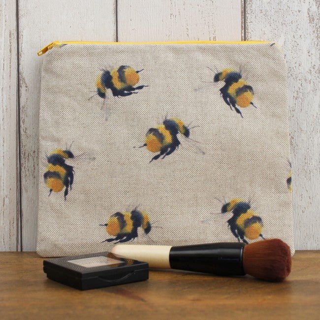 Happy World Bee Day!  Why not buzz over and treat yourself to a bumblebee zipper pouch? 🐝 fromragstobags.com/collections/ha…