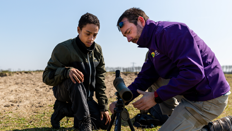 Van docenten tot onderzoekers, van beleidsadviseurs tot vakspecialisten, iedereen draagt bij aan het opleiden van De #GroeneVeranderaars van morgen. Jij ook? Bekijk onze #vacatures in #Friesland, #Gelderland en #Flevoland. 👉 bit.ly/Vacatures-Aeres #vmbo #mbo #hbo #onderwijs