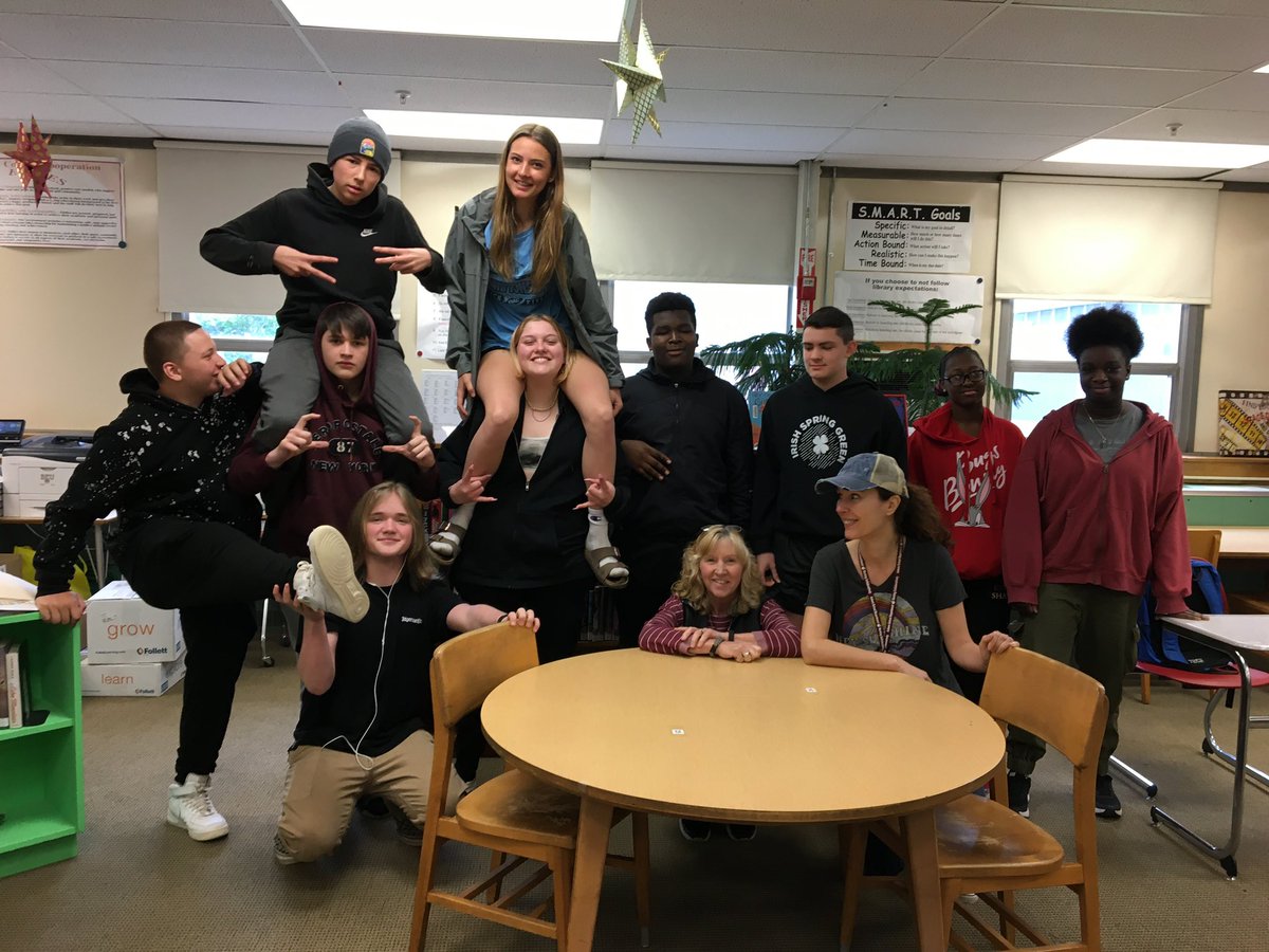 Mrs.McCurdy tweet media