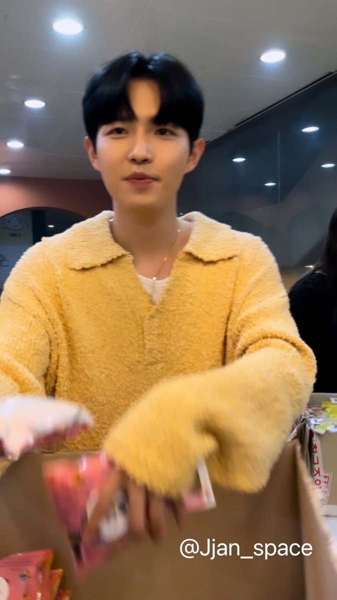 Jjan_space's tweet photo. 🍃22.5.20 김째니데이 

김재환이 나라다 진짜 사랑해 오늘도 완벽 https://t.co/w9J5fyI6Lv