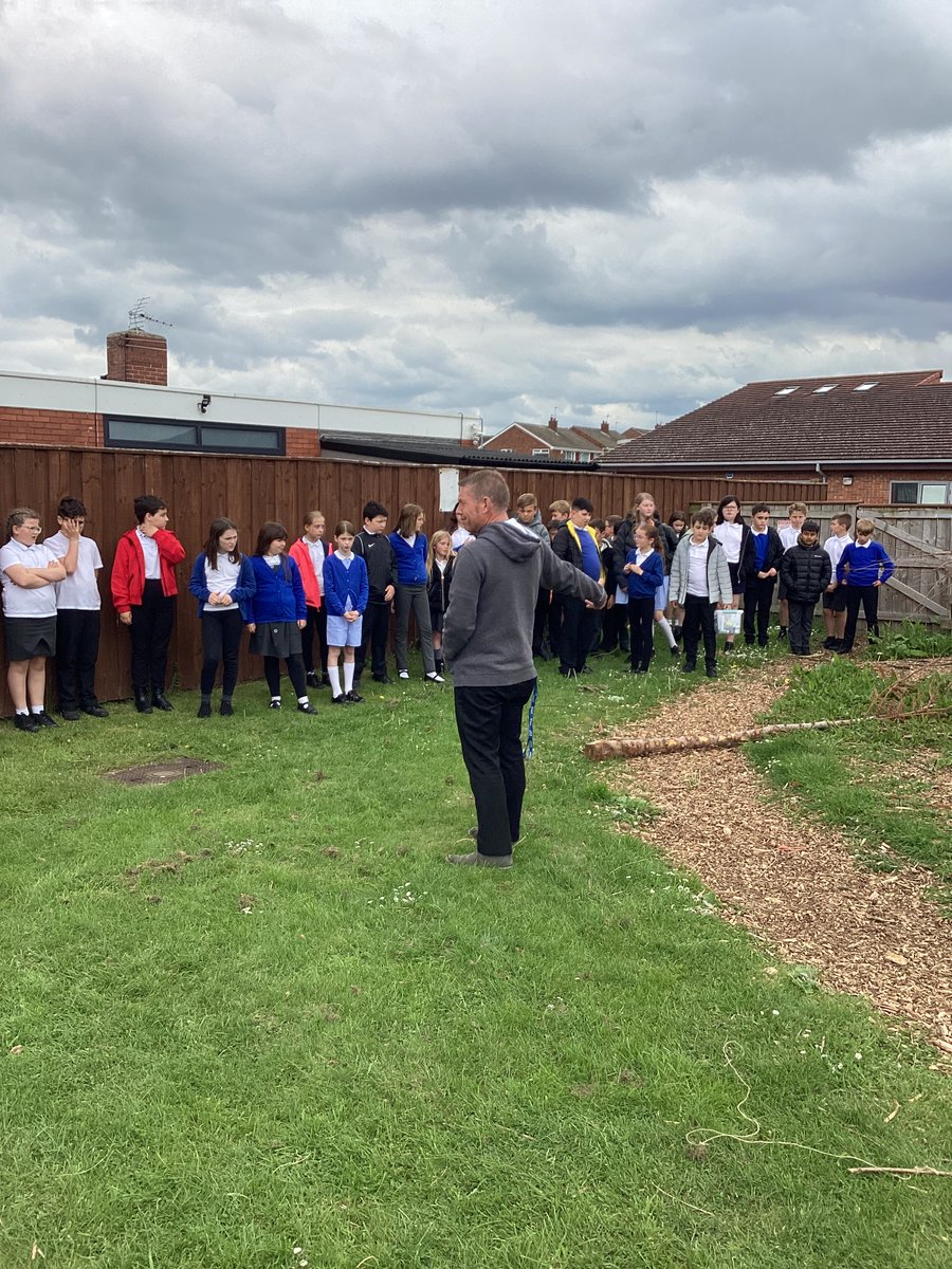 AcklamWhin's tweet photo. This afternoon, Year 5 have been enjoying the outdoor classroom. #outdoorlearningfun https://t.co/K7c3881LHa