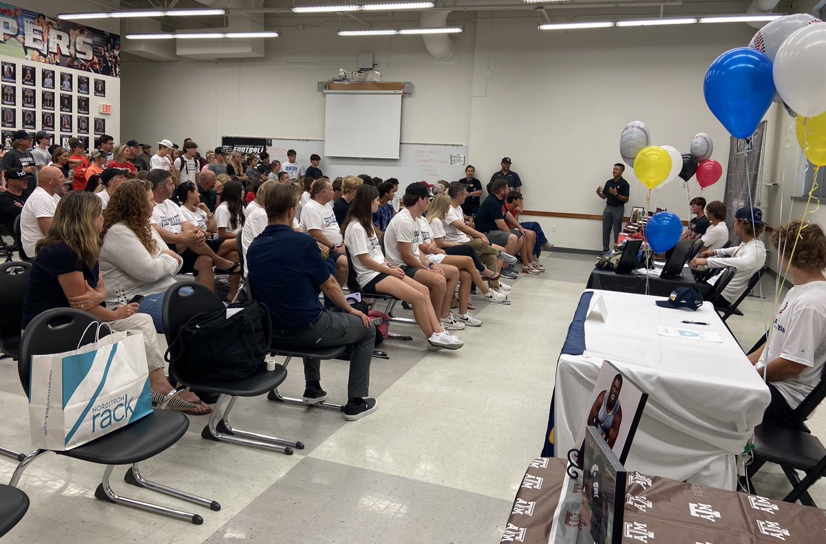 Our final signing day of the year! Congrats to these amazing student/athletes. We are really proud of them! <a href="/LeanderISD/">Leander ISD</a> @LISD_AD <a href="/Athletics_LISD/">Lorena ISD Athletics</a>