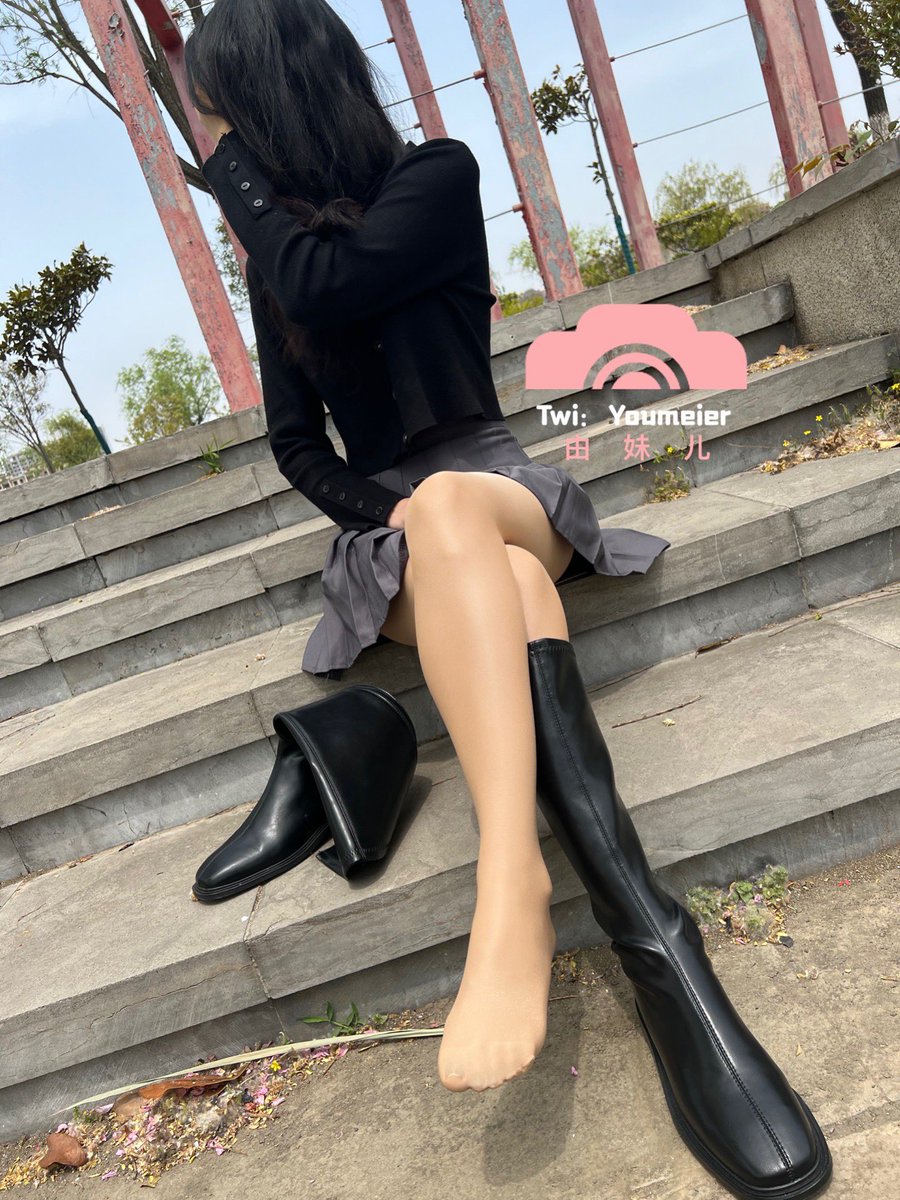 May｜20号🦋
520祝大家拥有爱情💑

🧦：Wolford 绸缎油亮珠光肉丝 https://t.co/QvHuOVy3MU