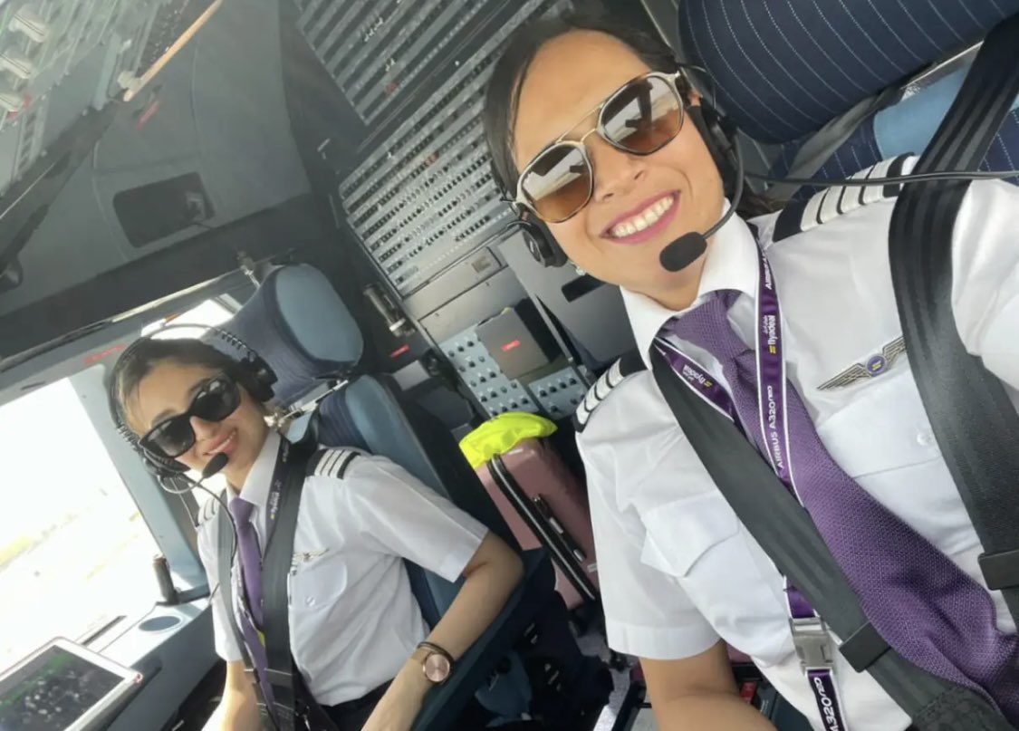 رحلة طيران من الرياض إلى جدة بطاقم نسائي  🇸🇦✈️