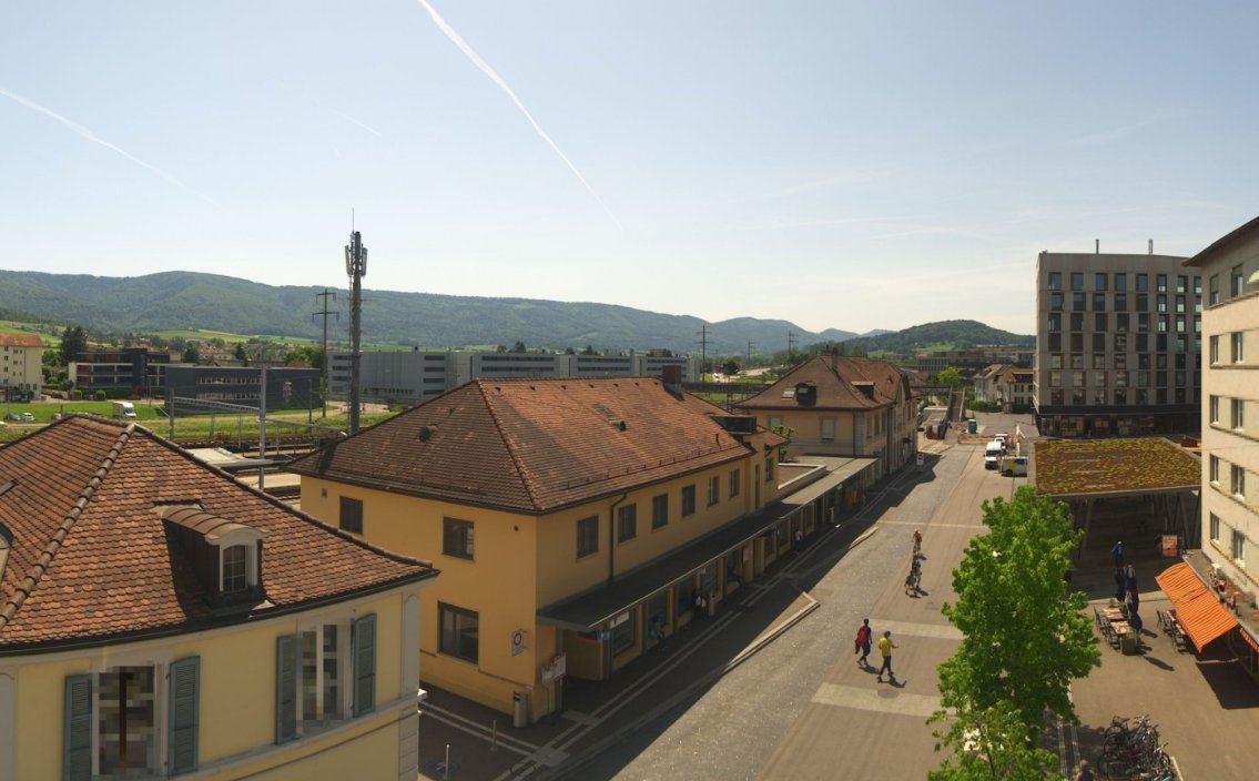 MeteoNewsAG's tweet photo. 🙆‍♂️Der erste absolute #Mairekord ist da! In #Delsberg (Bild) war es seit Messbeginn nie so #heiss im Mai wie jetzt mit 31.8 Grad. 
In #Chur ist es mit über 33 Grad noch etwas #heisser. 
Mehr Infos im Liveticker: https://t.co/2iBsozWdkO (ht) https://t.co/7hkYjdOhuy