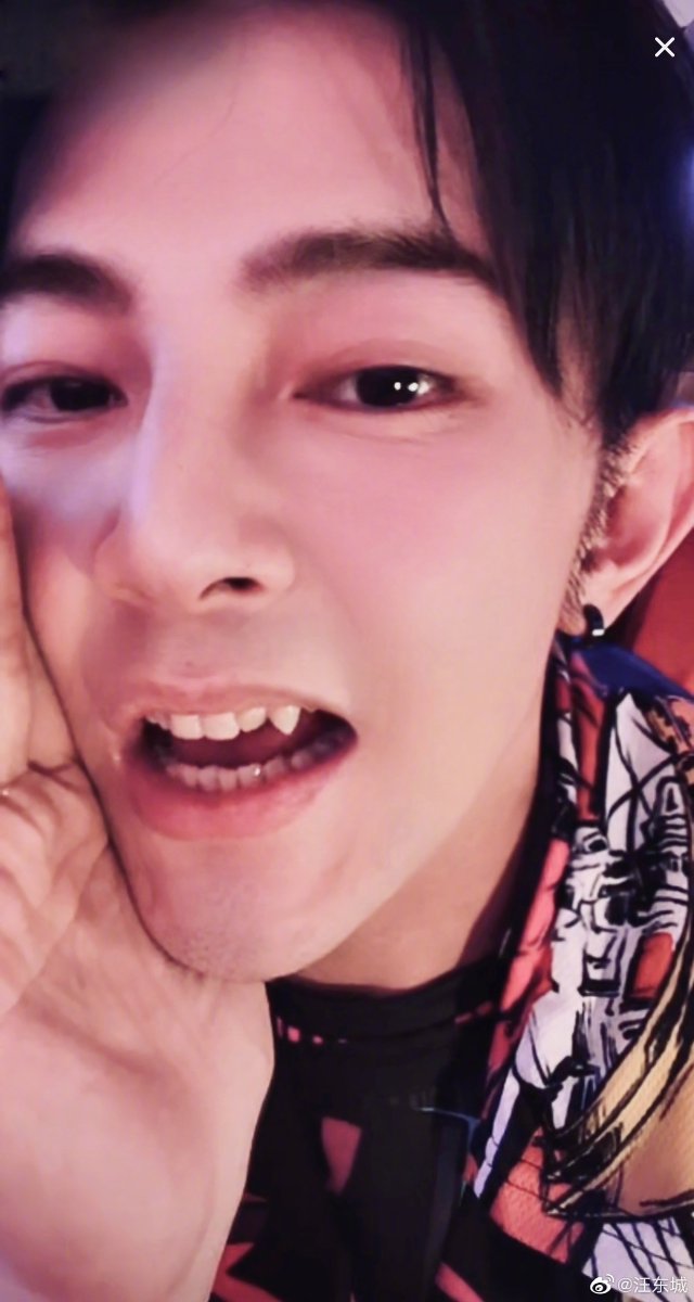 jiroupdates's tweet photo. on this day i want to say one thing:  happy 520! https://t.co/bYJMYWRcHn
